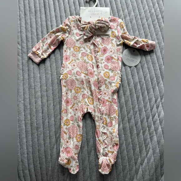 Milkberry Floral Baby Outfit Set - Picture 1 of 3